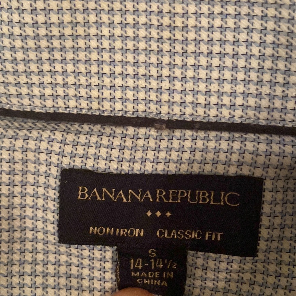 Banana Republic Button Up - Picture 3 of 4